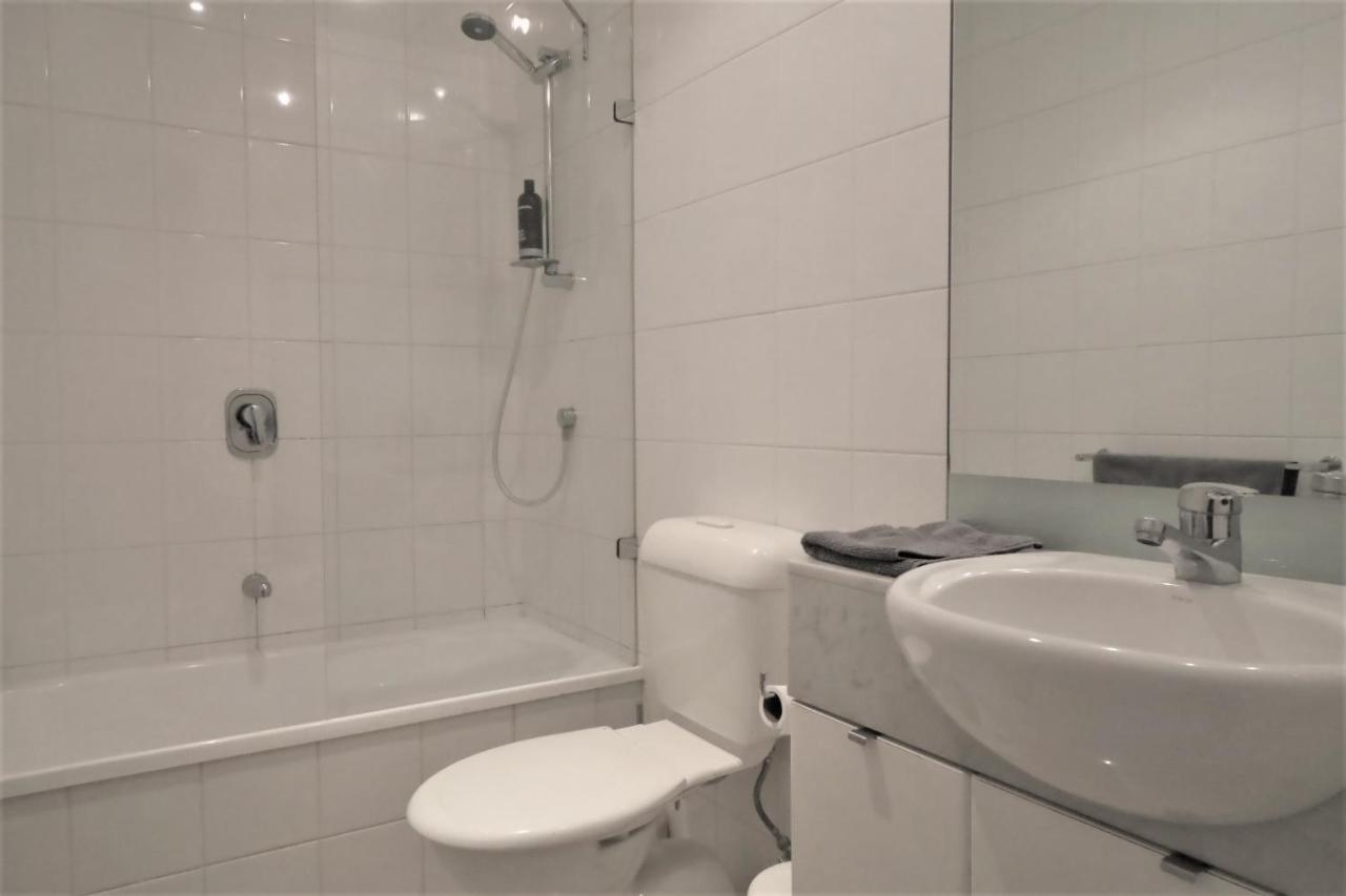 The Walkup Southbank Apartment เมลเบิร์น ภายนอก รูปภาพ